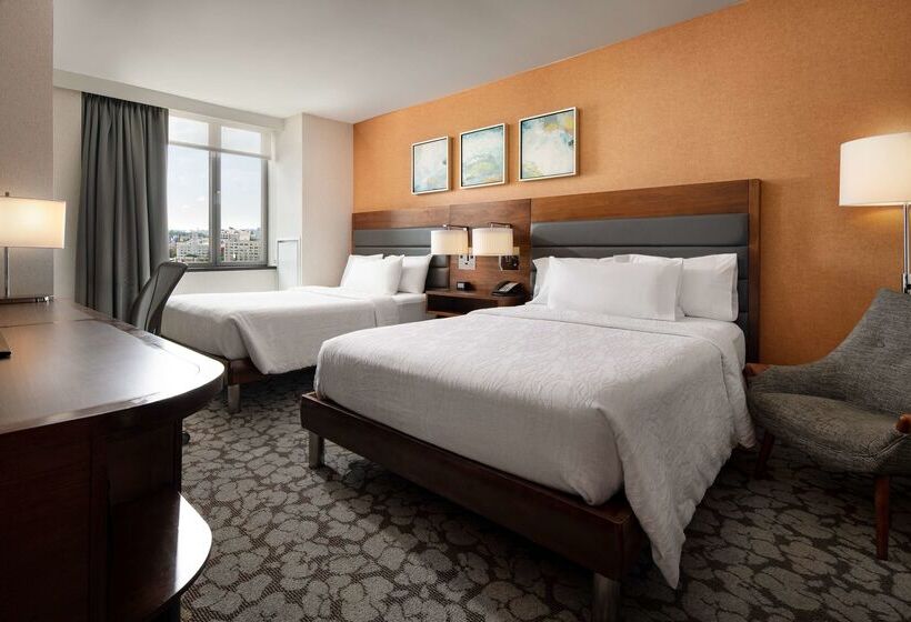Отель Hilton Garden Inn Long Island City New York