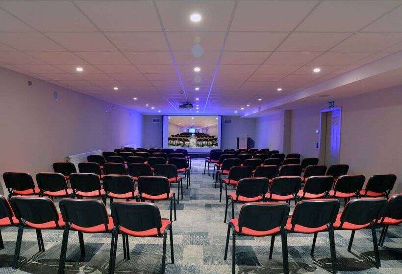 هتل Mercure Fribourg Centre Remparts