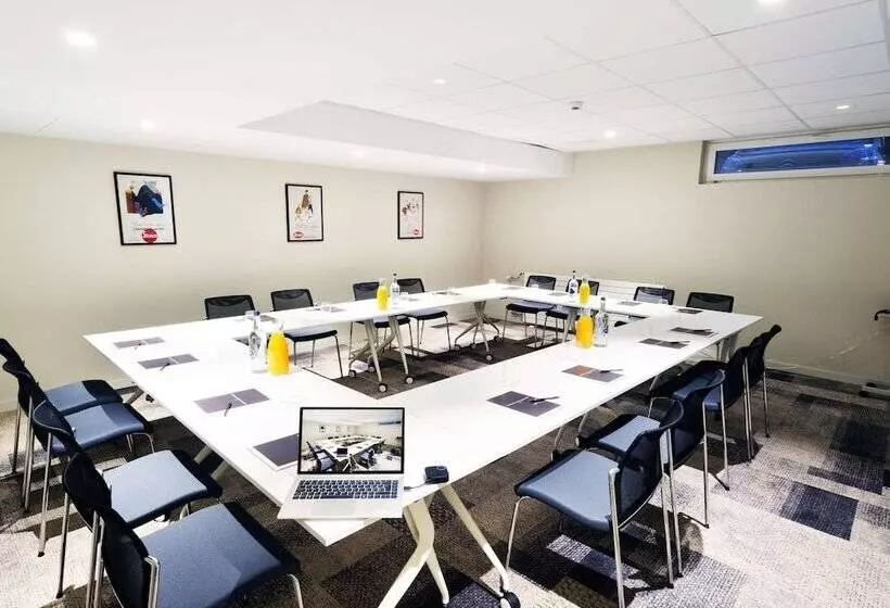 فندق Mercure Fribourg Centre Remparts