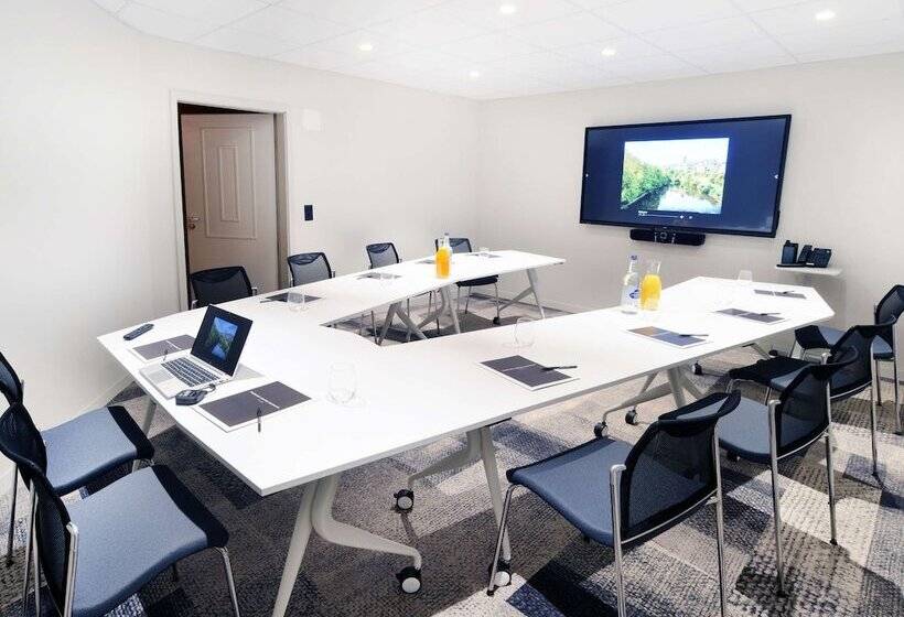 هتل Mercure Fribourg Centre Remparts