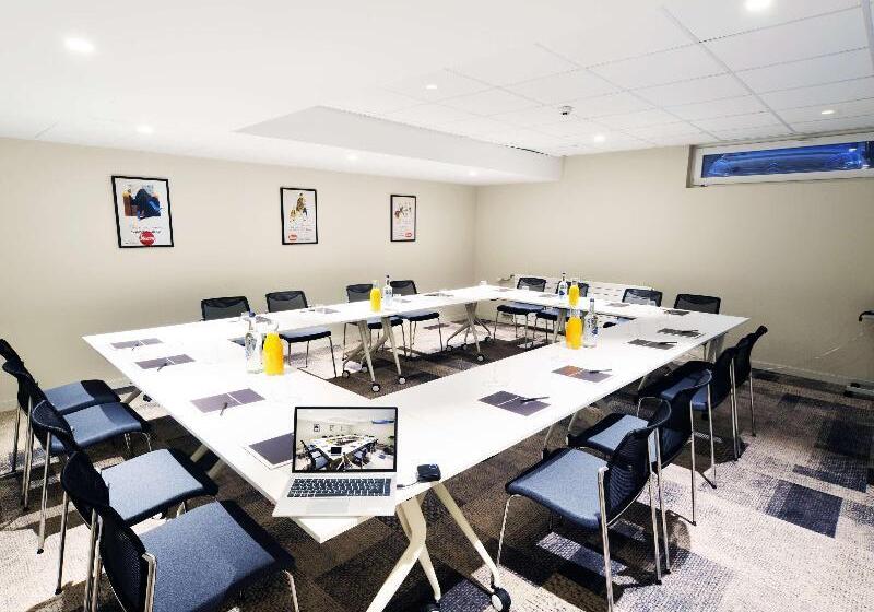 هتل Mercure Fribourg Centre Remparts