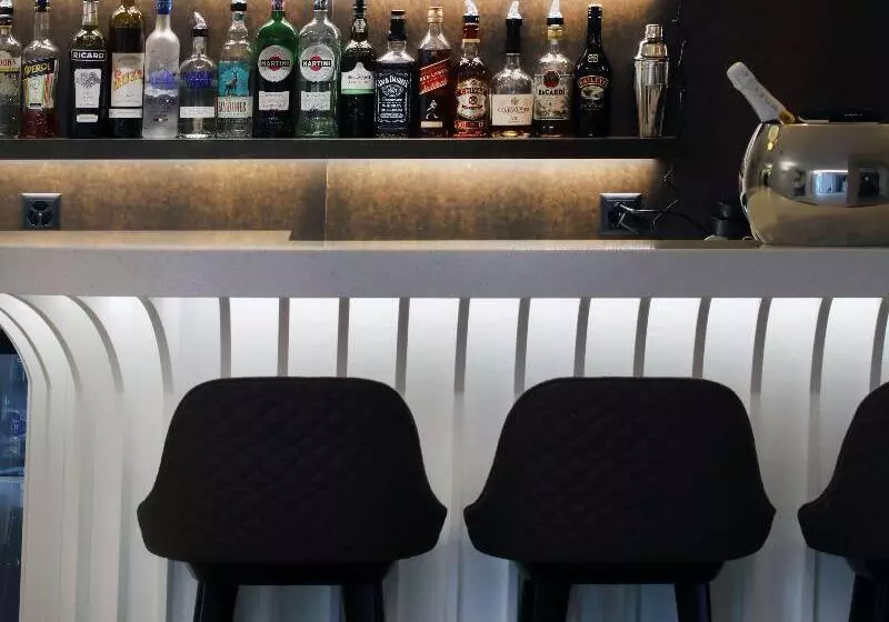 فندق Mercure Fribourg Centre Remparts