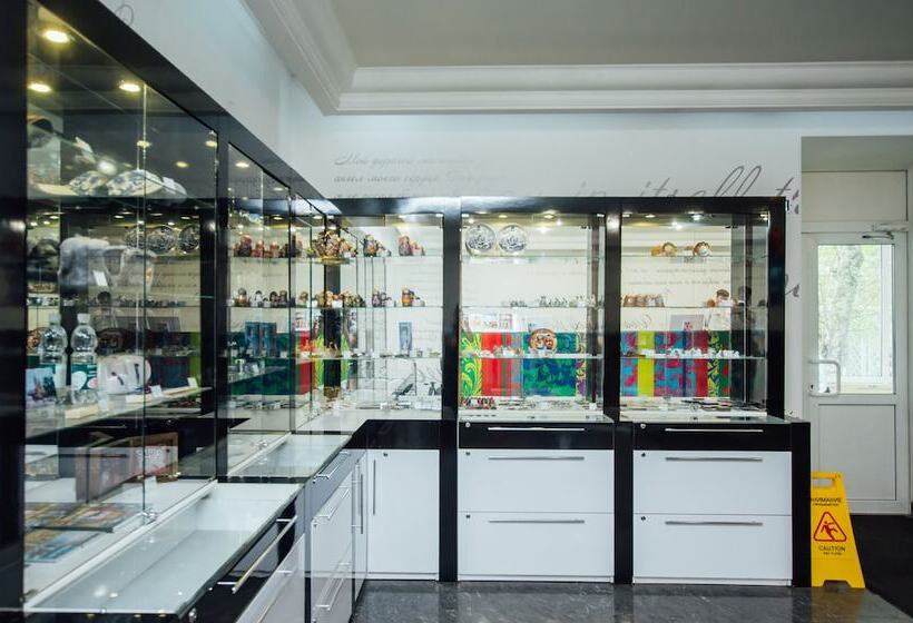 فندق Matreshka Plaza