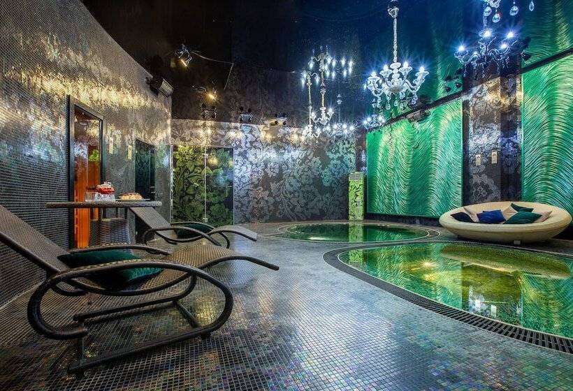 فندق Matreshka Plaza