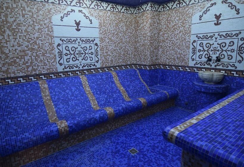 فندق Matreshka Plaza