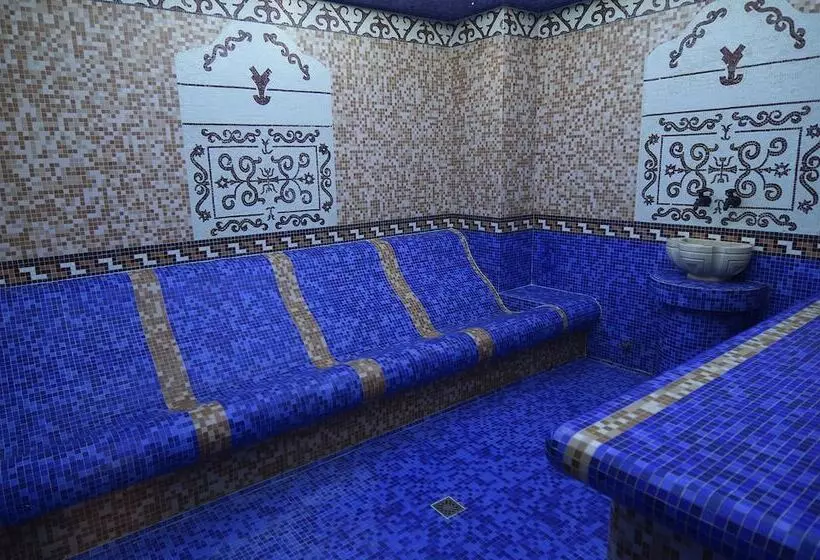 호텔 Matreshka Plaza