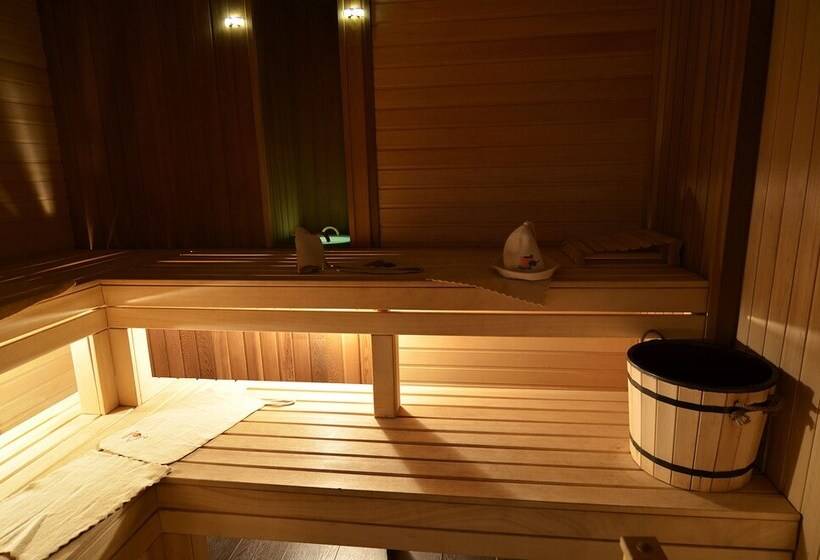 فندق Matreshka Plaza