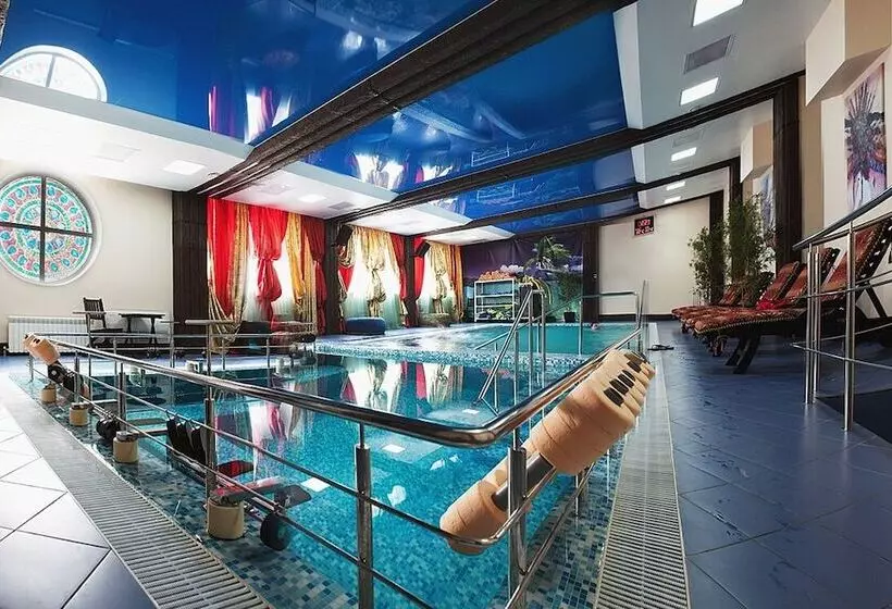 호텔 Matreshka Plaza