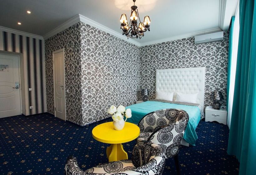 فندق Matreshka Plaza