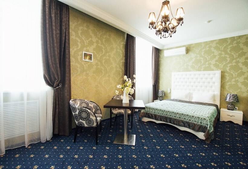 فندق Matreshka Plaza