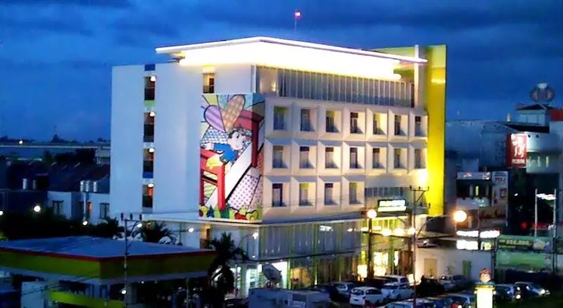 Maxonehotels.com At Vivo Palembang