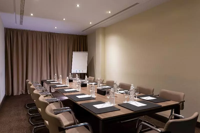 هتل Occidental Lac Tunis