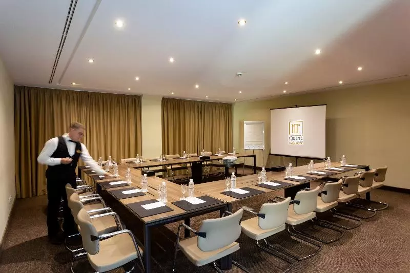 هتل Occidental Lac Tunis