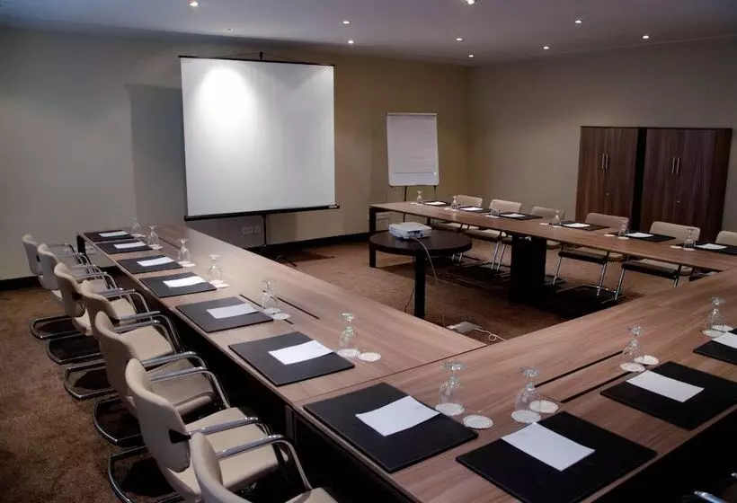 هتل Occidental Lac Tunis