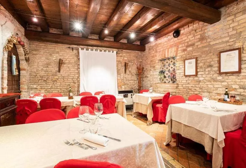 هتل Principato Di Ariis