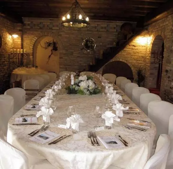 هتل Principato Di Ariis