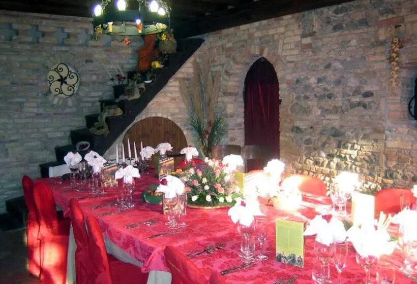 هتل Principato Di Ariis