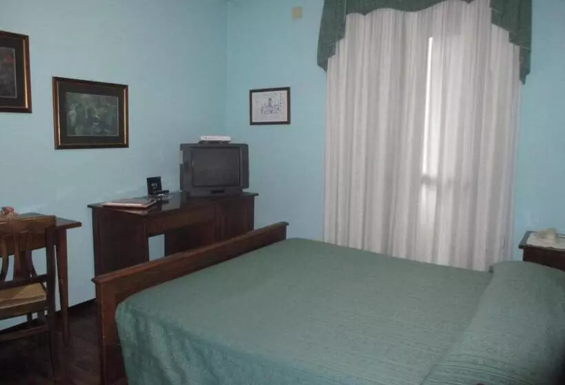 هتل Principato Di Ariis