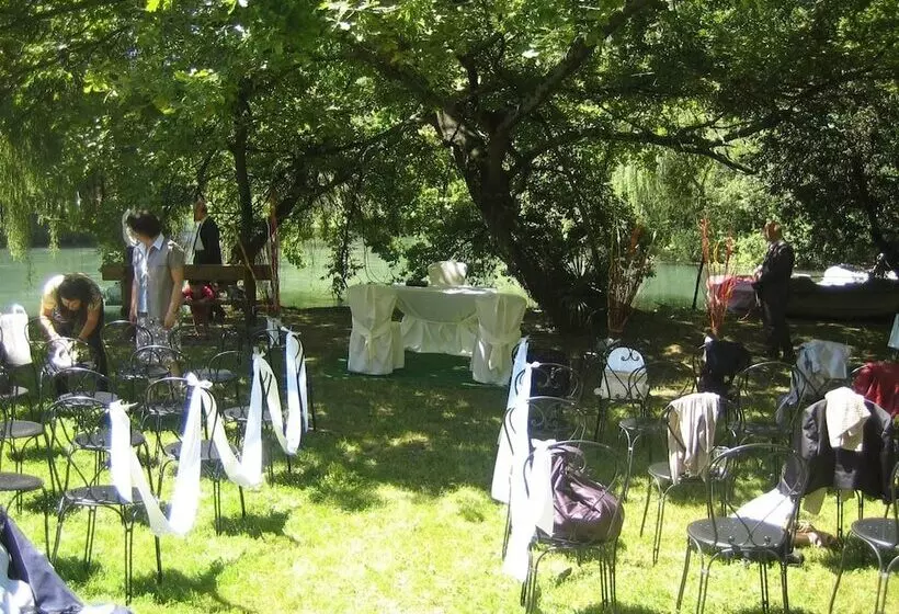 هتل Principato Di Ariis