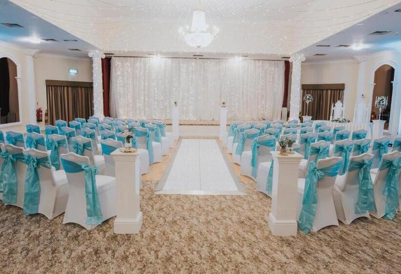 Cwrt Bleddyn Hotel & Spa