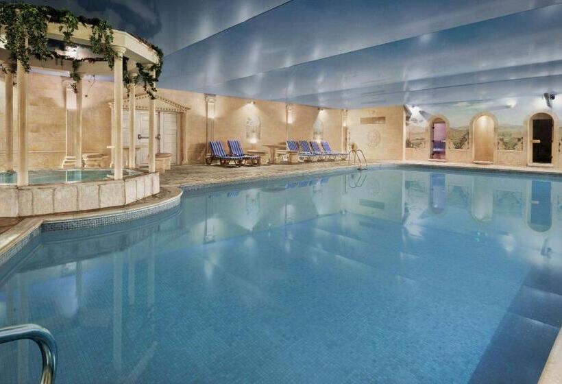 Cwrt Bleddyn Hotel & Spa