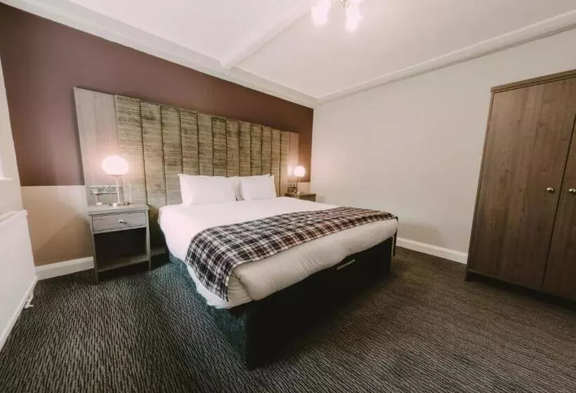 Cwrt Bleddyn Hotel & Spa