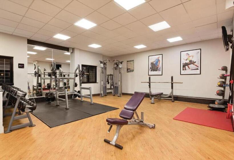 Cwrt Bleddyn Hotel & Spa