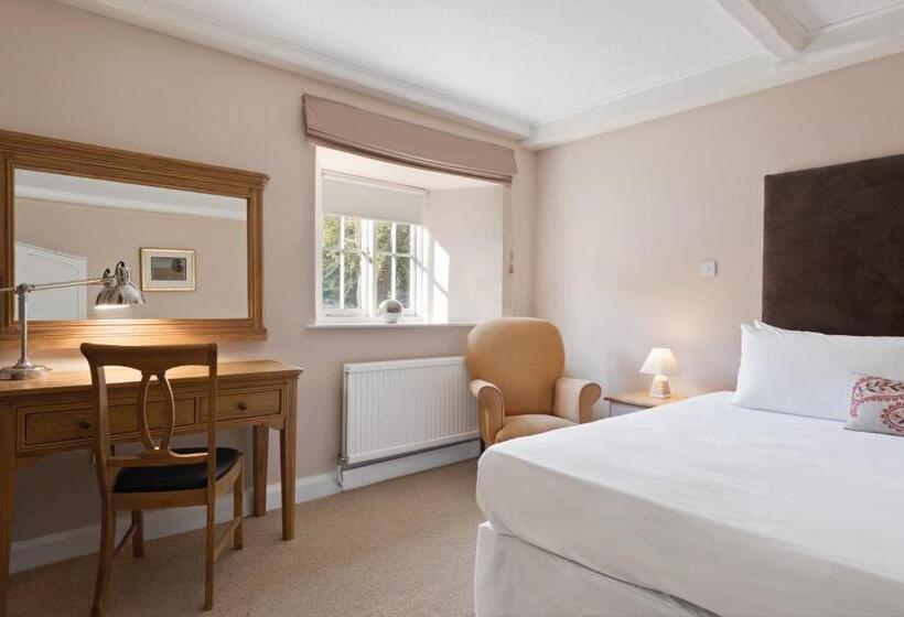 Cwrt Bleddyn Hotel & Spa