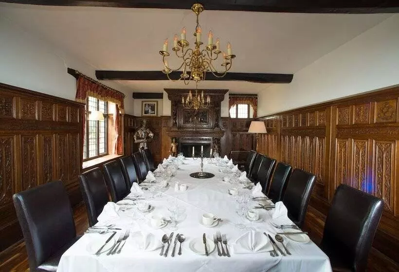 Cwrt Bleddyn Hotel & Spa