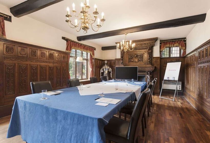 Cwrt Bleddyn Hotel & Spa