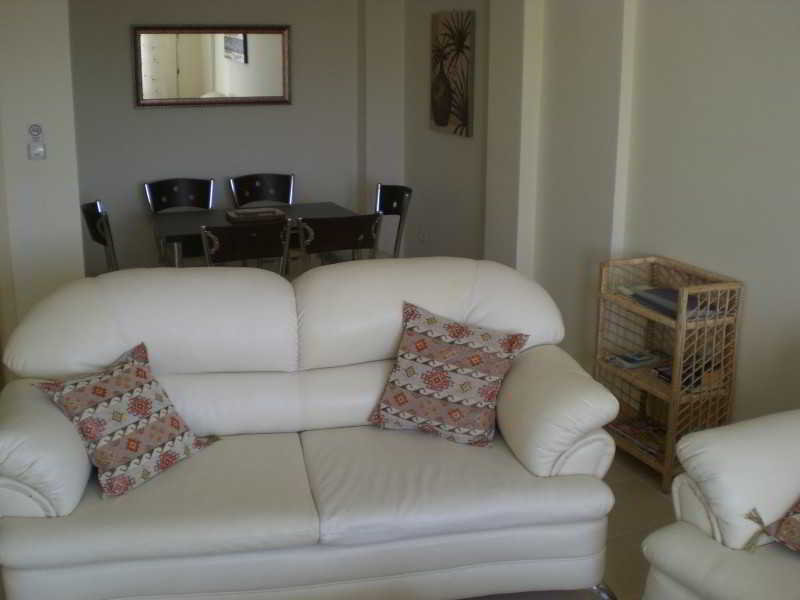 هتل روستایی Summer Breeze Apartments