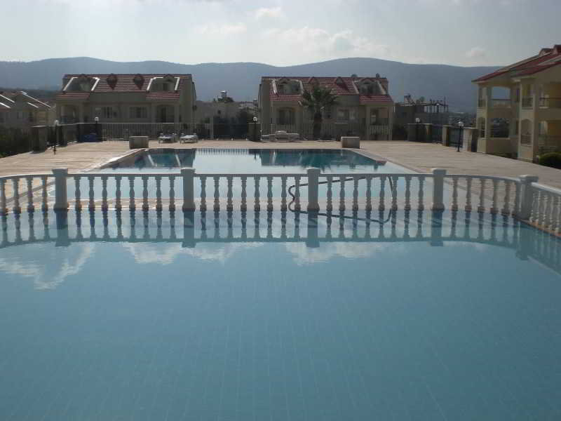 هتل روستایی Summer Breeze Apartments