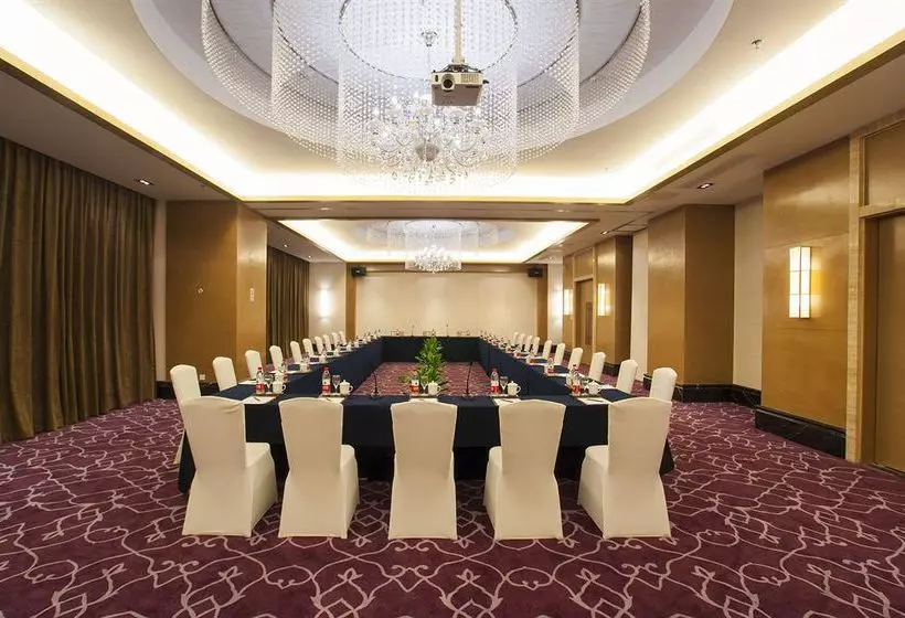 هتل South China Harbor View