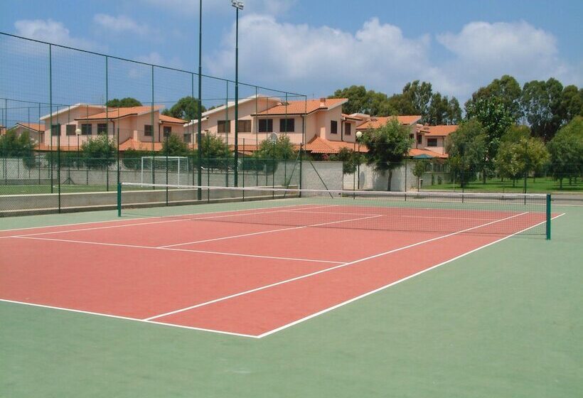 فندق Th Pizzo Calabro   Porto Ada Village