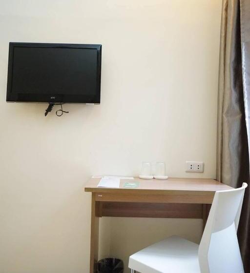 בית מלון כפרי The Center Suites