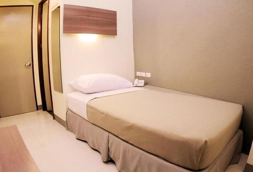 בית מלון כפרי The Center Suites