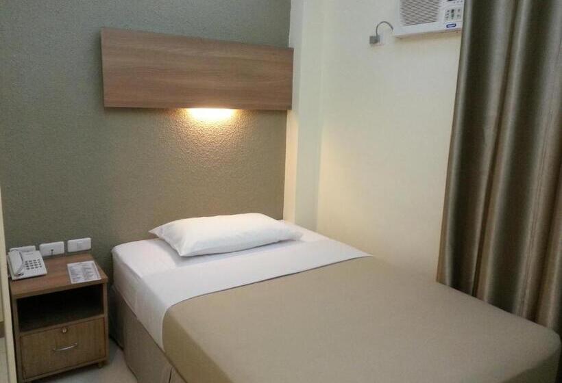 בית מלון כפרי The Center Suites