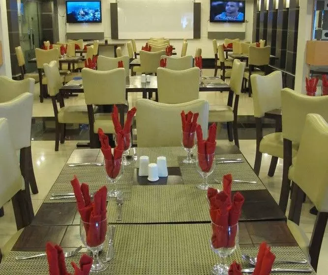 Hotel The Metropolis Suites Davao