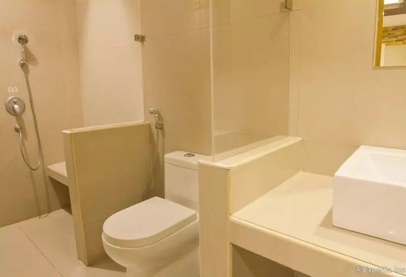 בית מלון כפרי Victoria Court Las Piñas