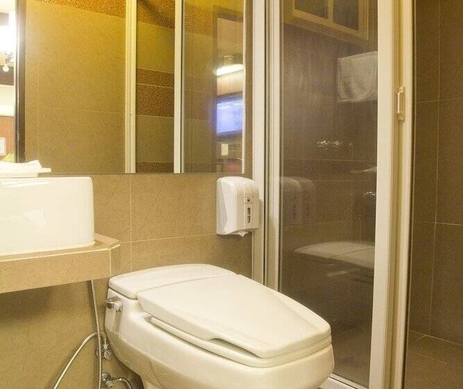 Hotell Victoria Court Las Piñas