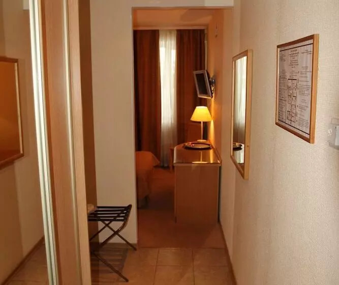 ホテル Vladimirsky Dvorik