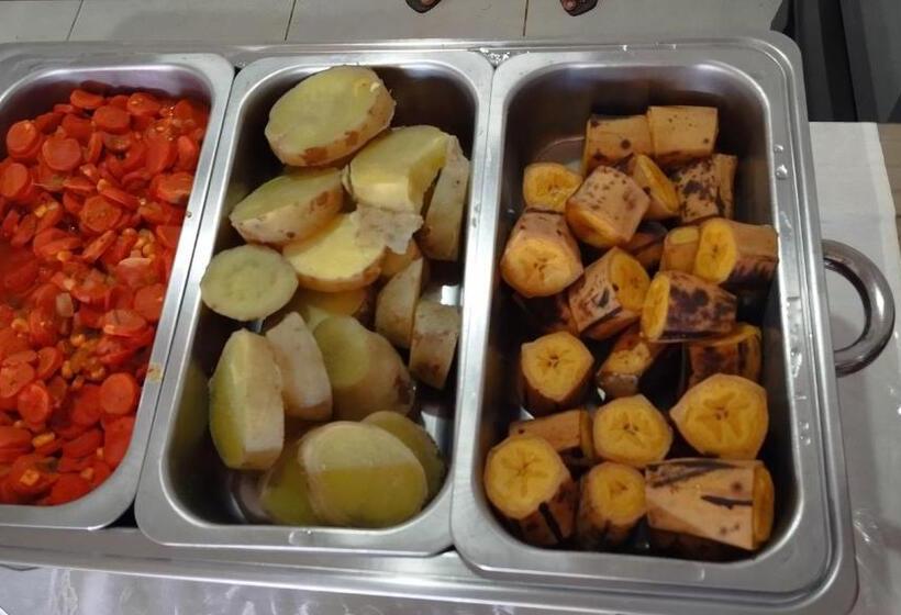 Отель Pousada Ponta Da Baleia