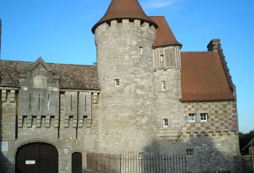 Hotelli Hattonchatel Château & Restaurant La Table Du Château