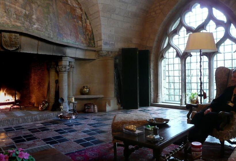 فندق Hattonchatel Château & Restaurant La Table Du Château