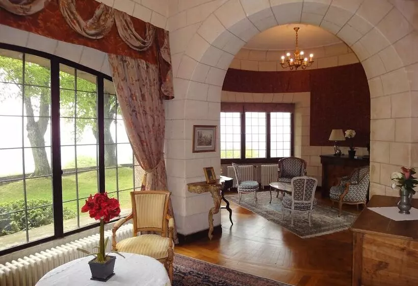 Hotelli Hattonchatel Château & Restaurant La Table Du Château