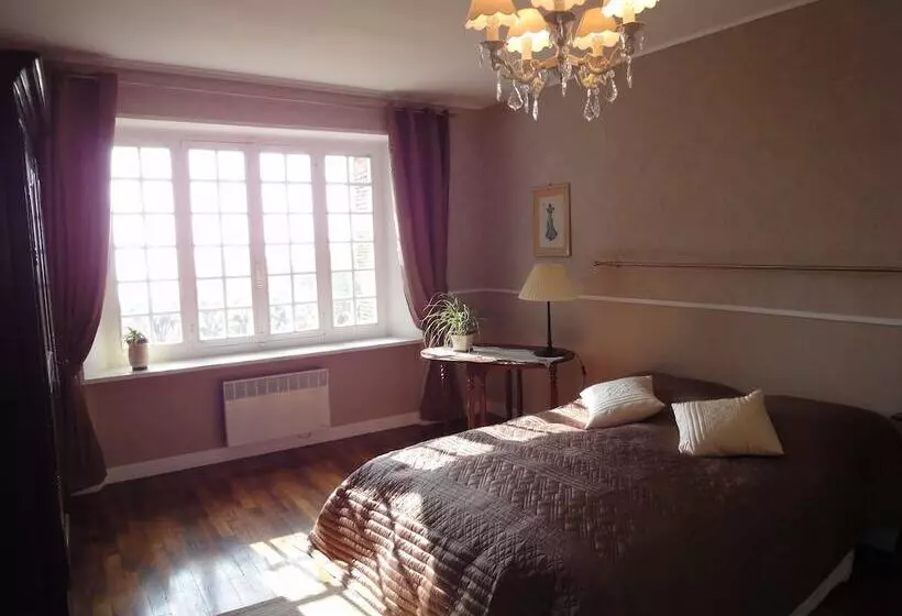 Hotelli Hattonchatel Château & Restaurant La Table Du Château