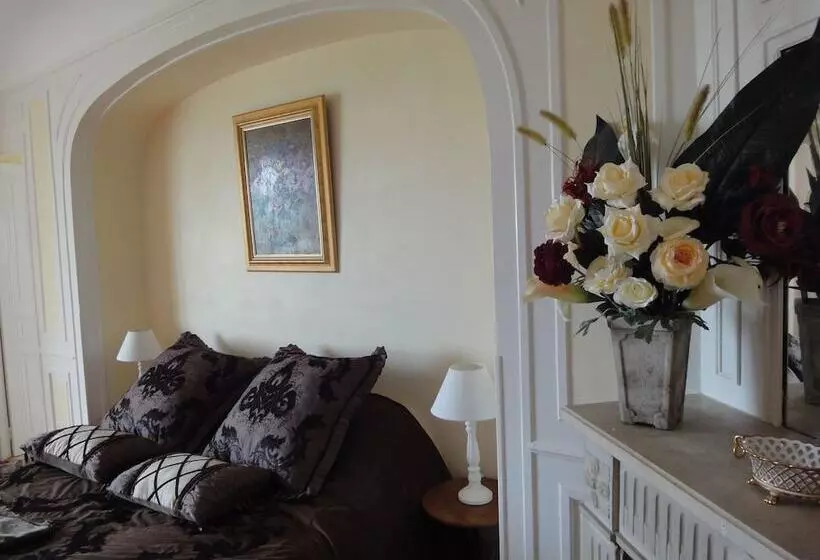 Hotelli Hattonchatel Château & Restaurant La Table Du Château