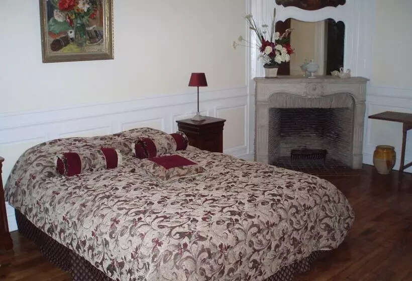 Hotelli Hattonchatel Château & Restaurant La Table Du Château