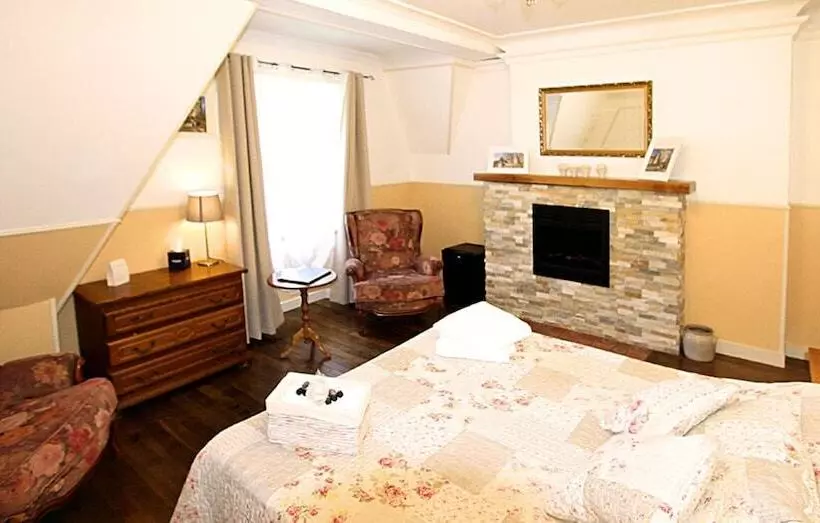 Hotelli Hattonchatel Château & Restaurant La Table Du Château