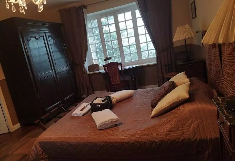 Hotelli Hattonchatel Château & Restaurant La Table Du Château